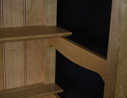 voysey_sideboard_shelf_detail