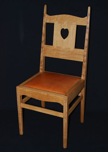 voysey_hollymount_chair_2