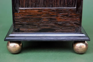 5_mantle_clock_side_detail