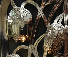 electric_sconce_flower_detail
