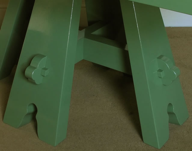 william_morris_table_detail